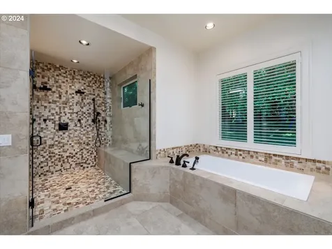 13600 Goodall Road Lake Oswego OR 97034