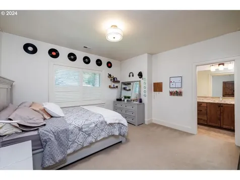 13600 Goodall Road Lake Oswego OR 97034