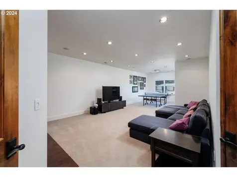 13600 Goodall Road Lake Oswego OR 97034