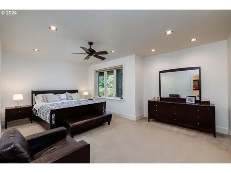 13600 Goodall Road Lake Oswego OR 97034