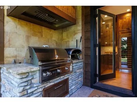 13600 Goodall Road Lake Oswego OR 97034