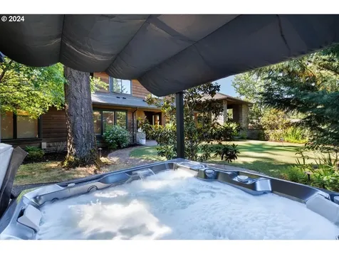13600 Goodall Road Lake Oswego OR 97034