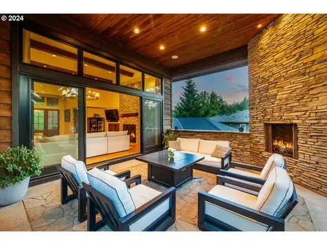 13600 Goodall Road Lake Oswego OR 97034