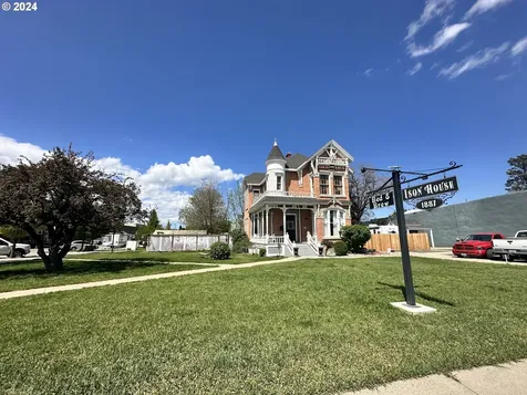 1790 Washington Avenue Baker City OR 97814