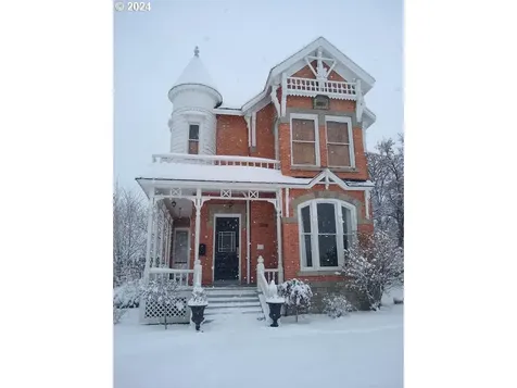 1790 Washington Avenue Baker City OR 97814
