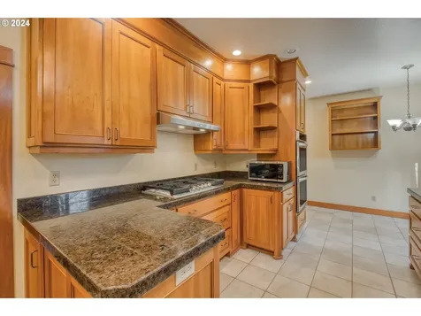 1635 NE 141st Avenue Portland OR 97230