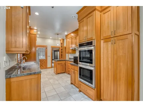 1635 NE 141st Avenue Portland OR 97230