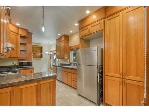 1635 NE 141st Avenue Portland OR 97230