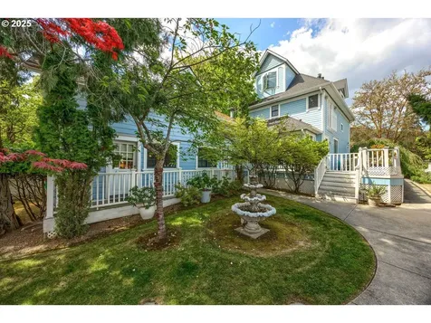 496 Beach Street Ashland OR 97520