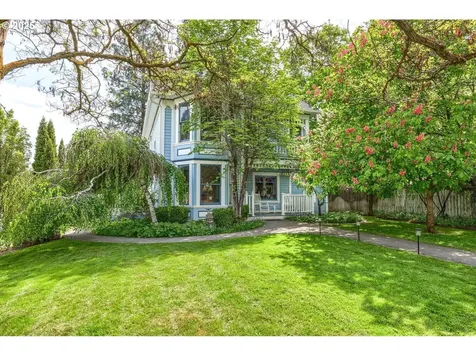 496 Beach Street Ashland OR 97520