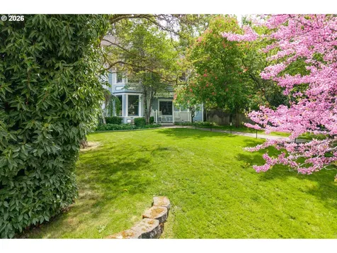 496 Beach Street Ashland OR 97520