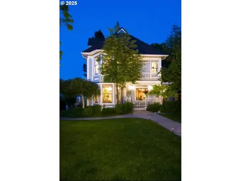 496 Beach Street Ashland OR 97520