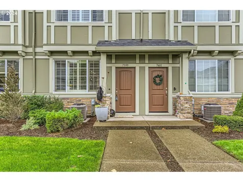 7399 NW Eleanor Avenue Portland OR 97229