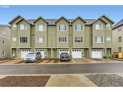 7399 NW Eleanor Avenue Portland OR 97229