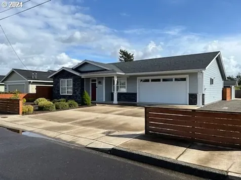 1620 18th Street Florence OR 97439