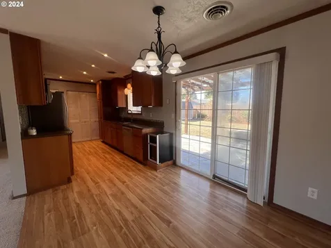 3580 Verbena Drive Eugene OR 97404