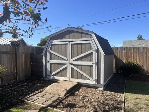 3580 Verbena Drive Eugene OR 97404