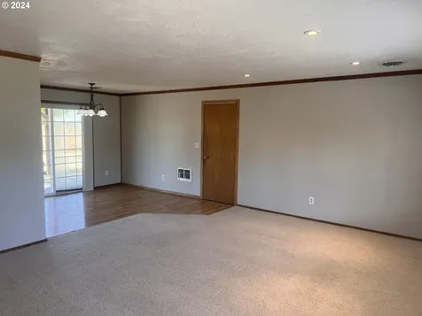 3580 Verbena Drive Eugene OR 97404