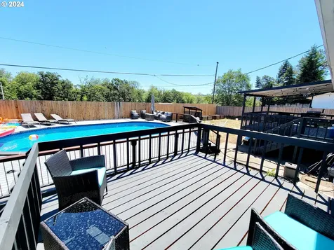 1679 Nw Le Mans Street Roseburg OR 97471