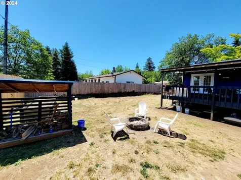 1679 Nw Le Mans Street Roseburg OR 97471