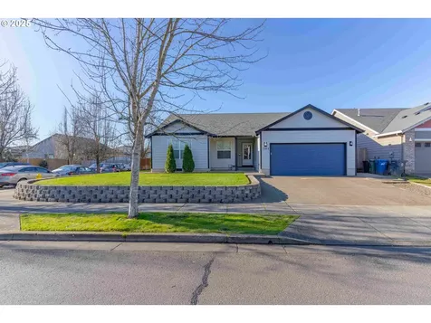 1284 Dahlia Street Woodburn OR 97071
