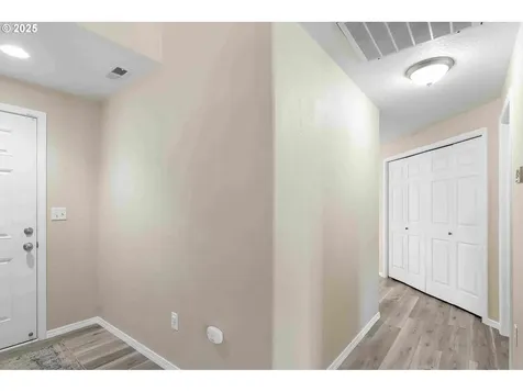 1284 Dahlia Street Woodburn OR 97071