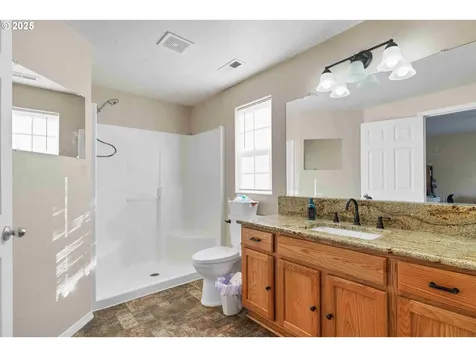 1284 Dahlia Street Woodburn OR 97071
