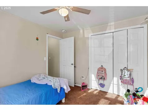 1284 Dahlia Street Woodburn OR 97071