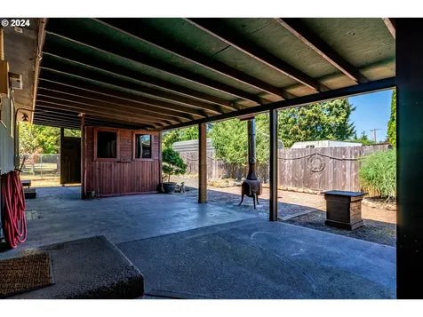 38801 Christopher Way Lebanon OR 97355