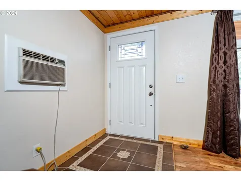 38801 Christopher Way Lebanon OR 97355