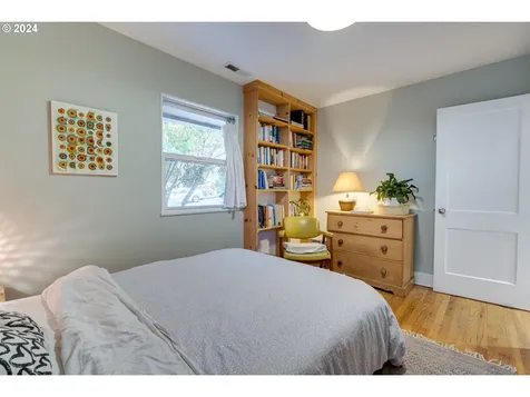 1245 SW Freeman Street Portland OR 97219