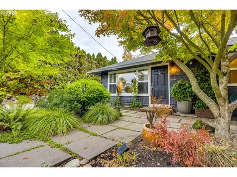 1245 SW Freeman Street Portland OR 97219