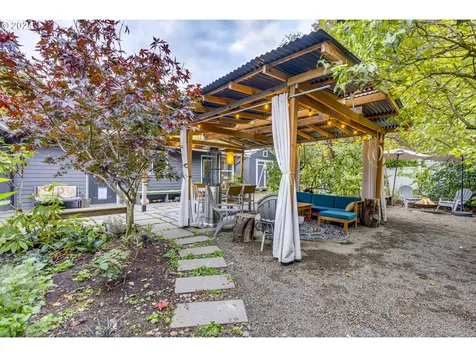 1245 SW Freeman Street Portland OR 97219