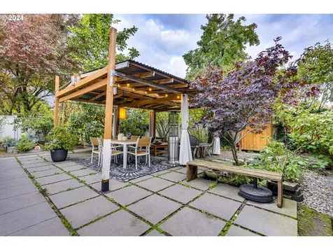 1245 SW Freeman Street Portland OR 97219