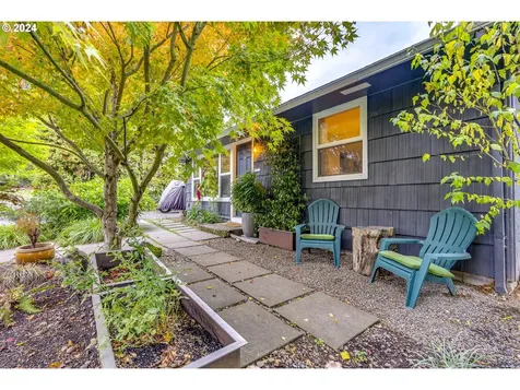 1245 SW Freeman Street Portland OR 97219