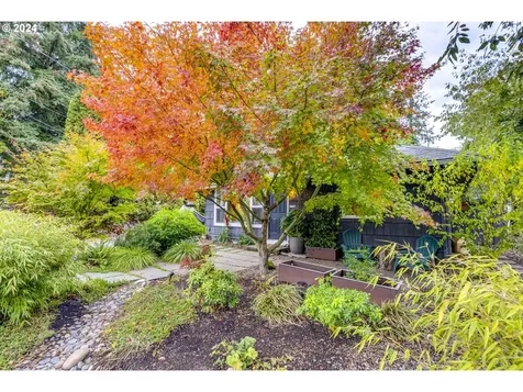 1245 SW Freeman Street Portland OR 97219