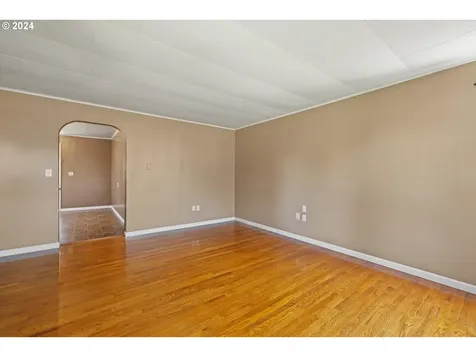641 W Hermiston Avenue Hermiston OR 97838