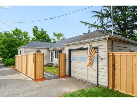 3526 Ne 102nd Avenue Portland OR 97220