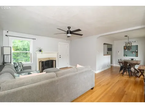 3526 Ne 102nd Avenue Portland OR 97220