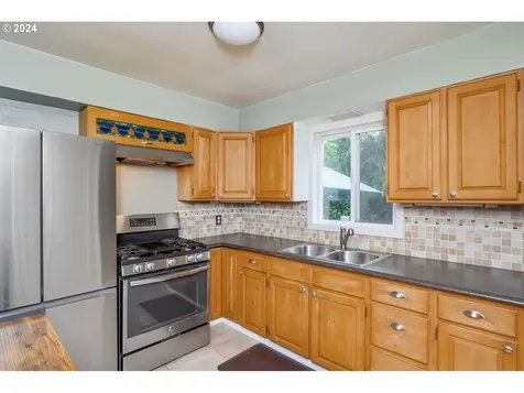 3526 Ne 102nd Avenue Portland OR 97220