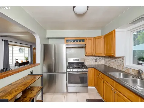 3526 Ne 102nd Avenue Portland OR 97220