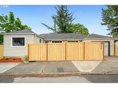 3526 Ne 102nd Avenue Portland OR 97220