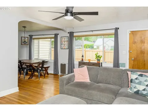 3526 Ne 102nd Avenue Portland OR 97220