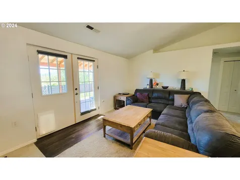1173 Swale Ridge Loop Creswell OR 97426