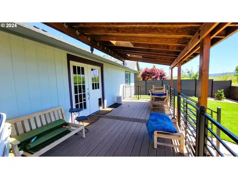 1173 Swale Ridge Loop Creswell OR 97426