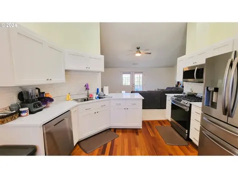 1173 Swale Ridge Loop Creswell OR 97426