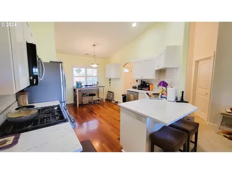 1173 Swale Ridge Loop Creswell OR 97426