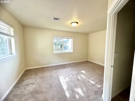 1916 NE 70th Street Lincoln City OR 97367