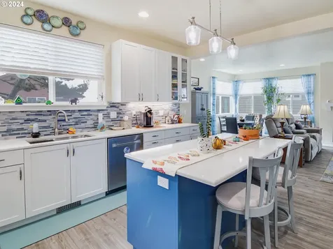 1916 NE 70th Street Lincoln City OR 97367