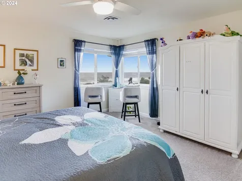 1916 NE 70th Street Lincoln City OR 97367